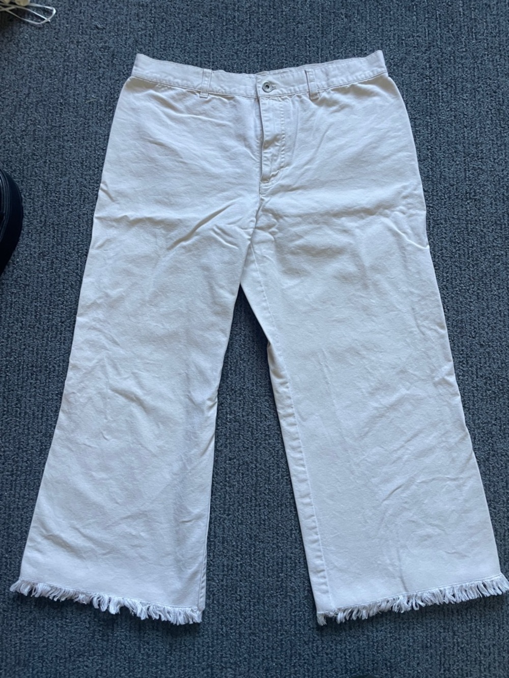 DKNY Frayed Hem Wide Leg Capri Pants - Cream